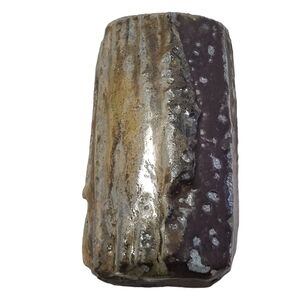 Raiku drinking vessel